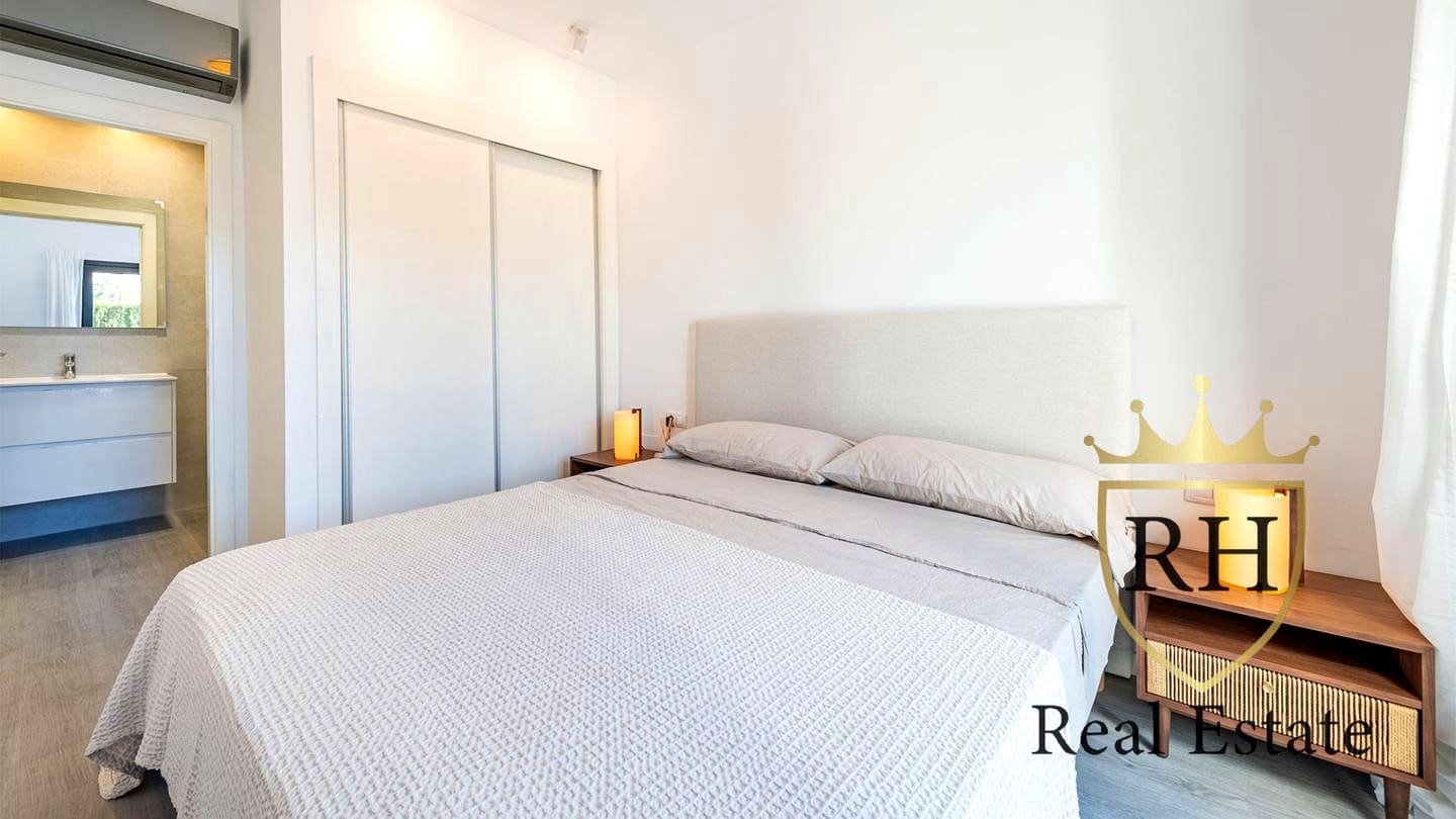 2 bedroom Bungalow for sale in Cala Murada - € 398,000 (Ref: 9827981)