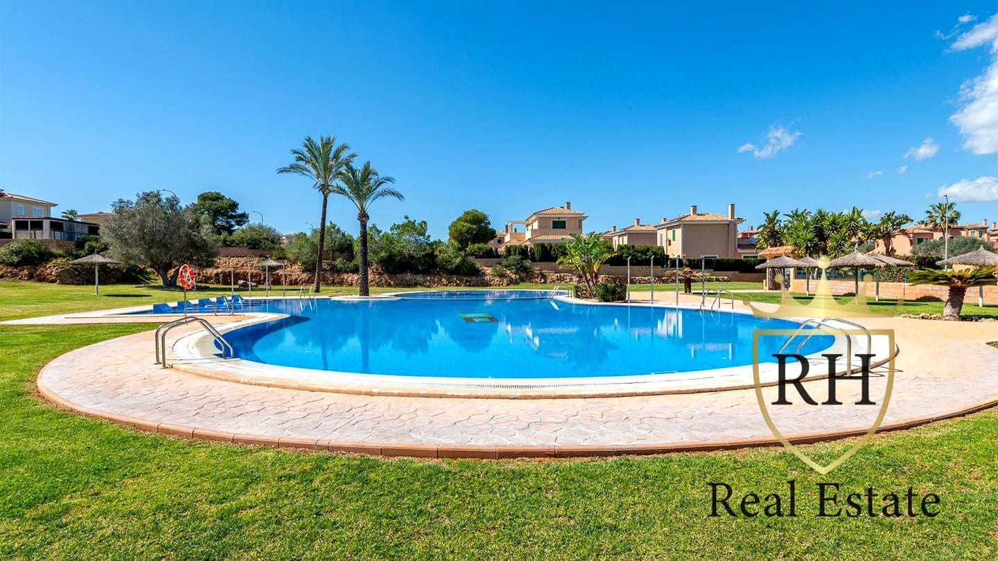 2 bedroom Bungalow for sale in Cala Murada - € 398,000 (Ref: 9827981)