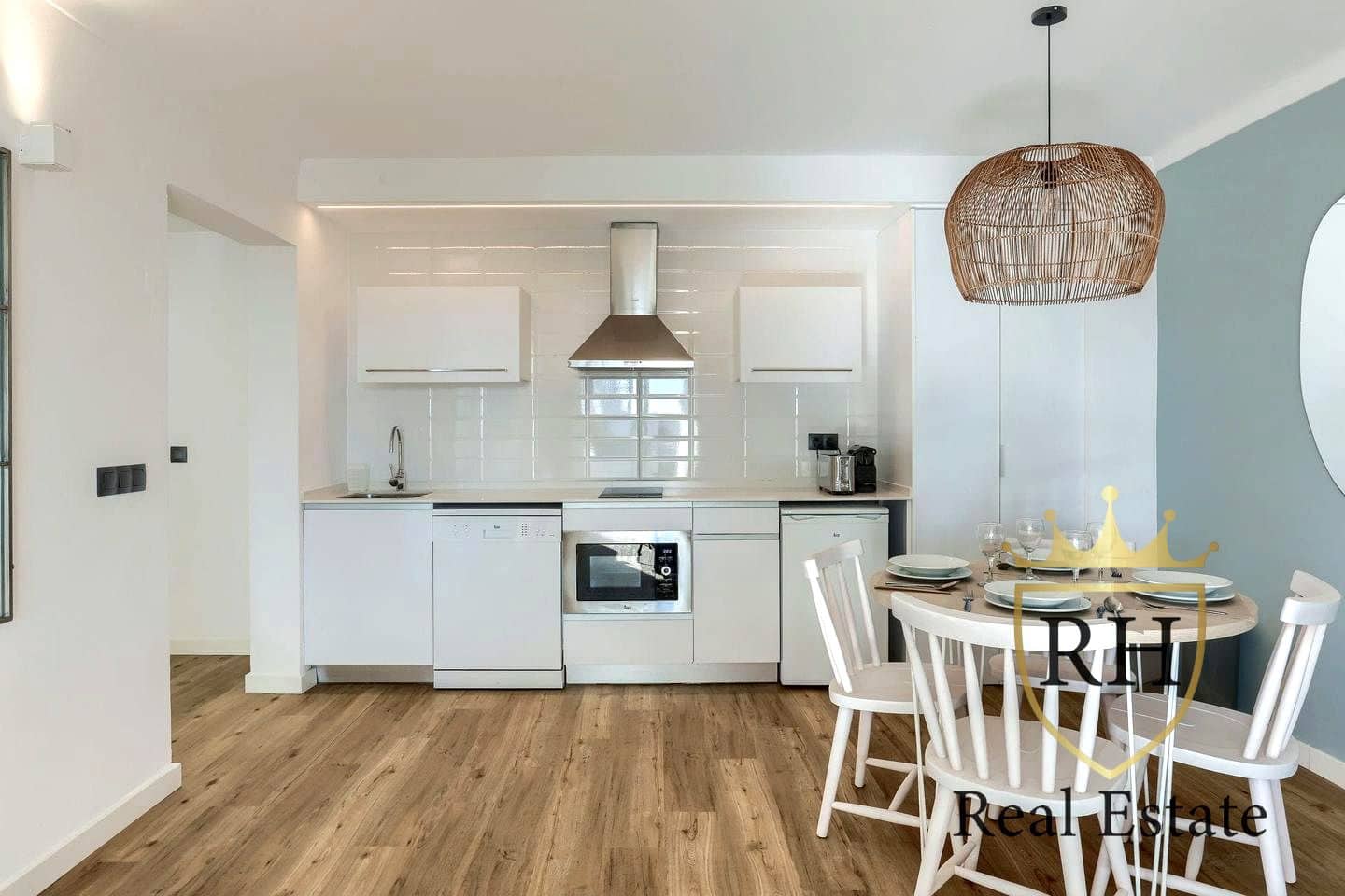 1 bedroom Flat for sale in Sant Antoni de Portmany - € 318,700 (Ref: 9850430)