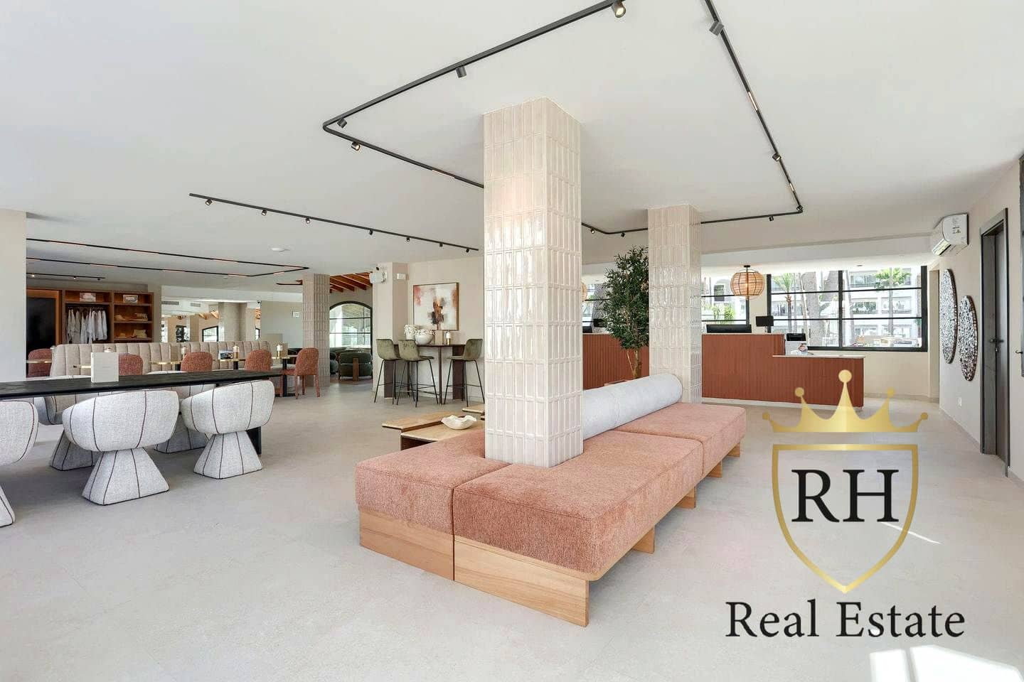 1 bedroom Flat for sale in Sant Antoni de Portmany - € 318,700 (Ref: 9850430)