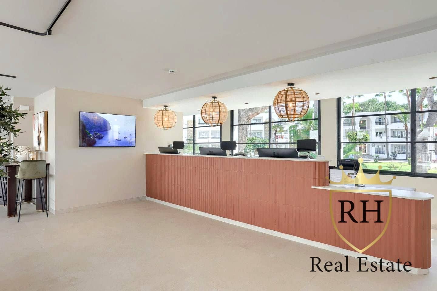 1 bedroom Flat for sale in Sant Antoni de Portmany - € 318,700 (Ref: 9850430)