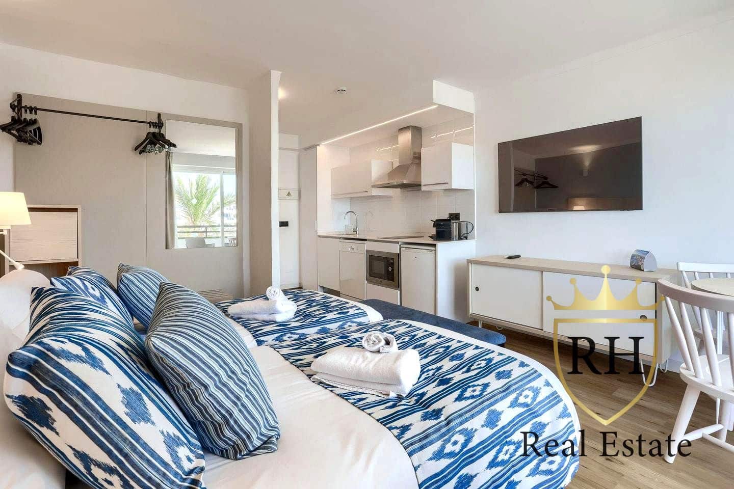 1 bedroom Flat for sale in Sant Antoni de Portmany - € 318,700 (Ref: 9850430)