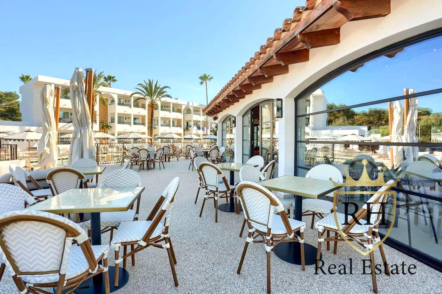 1 bedroom Flat for sale in Sant Antoni de Portmany - € 318,700 (Ref: 9850430)