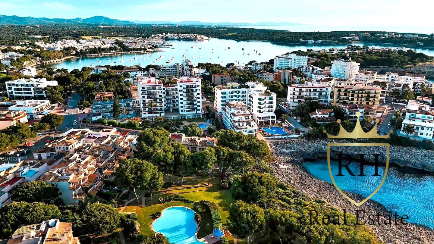 1 bedroom Flat for sale in Sant Antoni de Portmany - € 318,700 (Ref: 9850430)