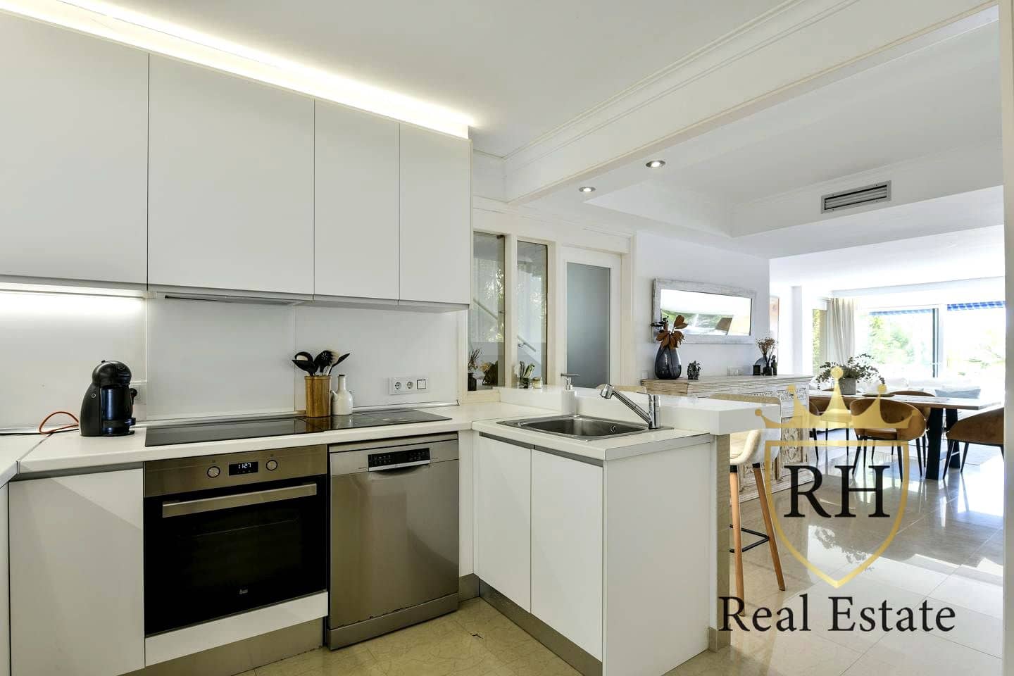3 bedroom Flat for sale in Cala Vinyes / Cala Vinyas / Cala Vinas with pool garage - € 1,550,000 (Ref: 9895461)