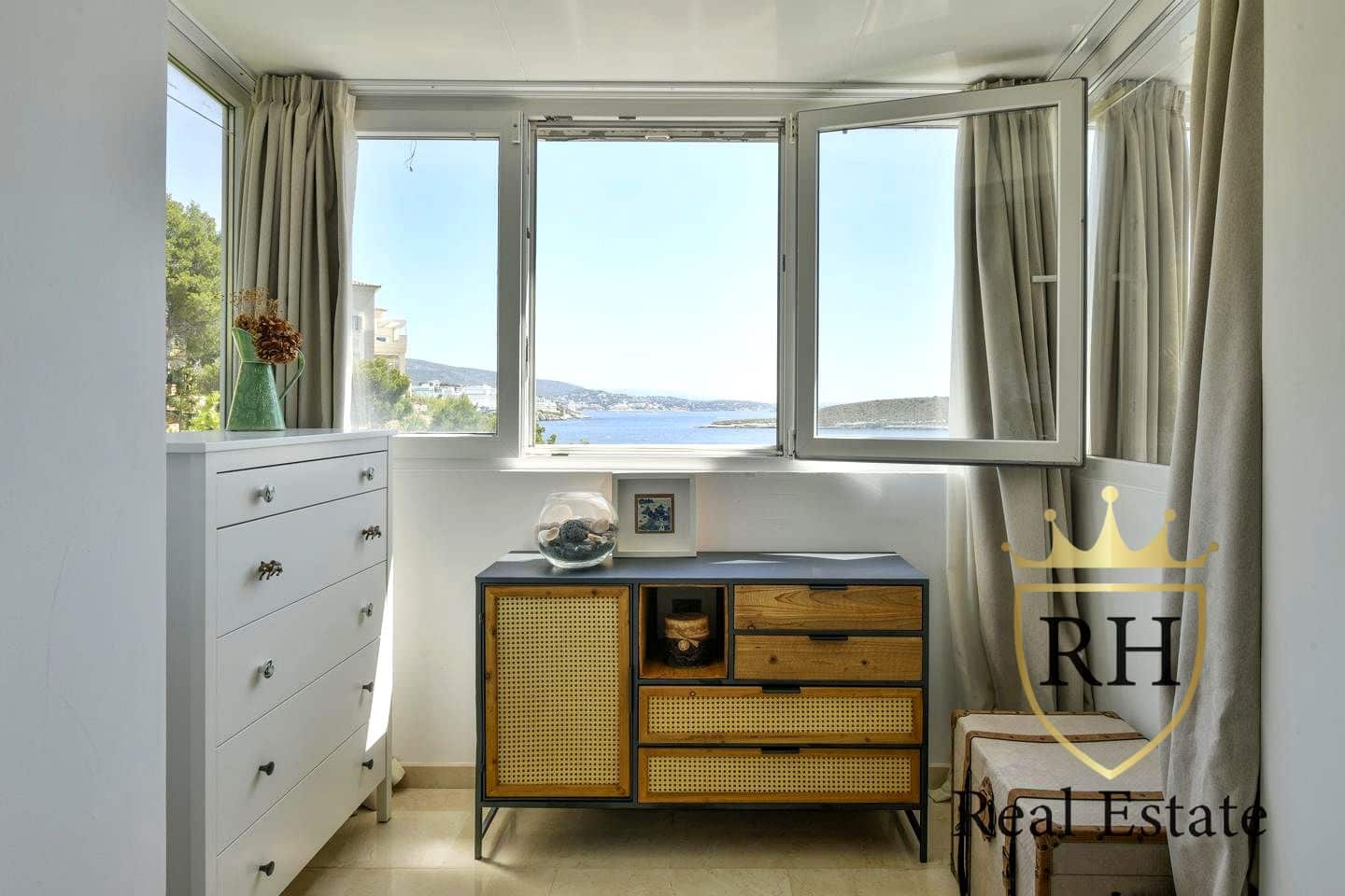 3 bedroom Flat for sale in Cala Vinyes / Cala Vinyas / Cala Vinas with pool garage - € 1,550,000 (Ref: 9895461)