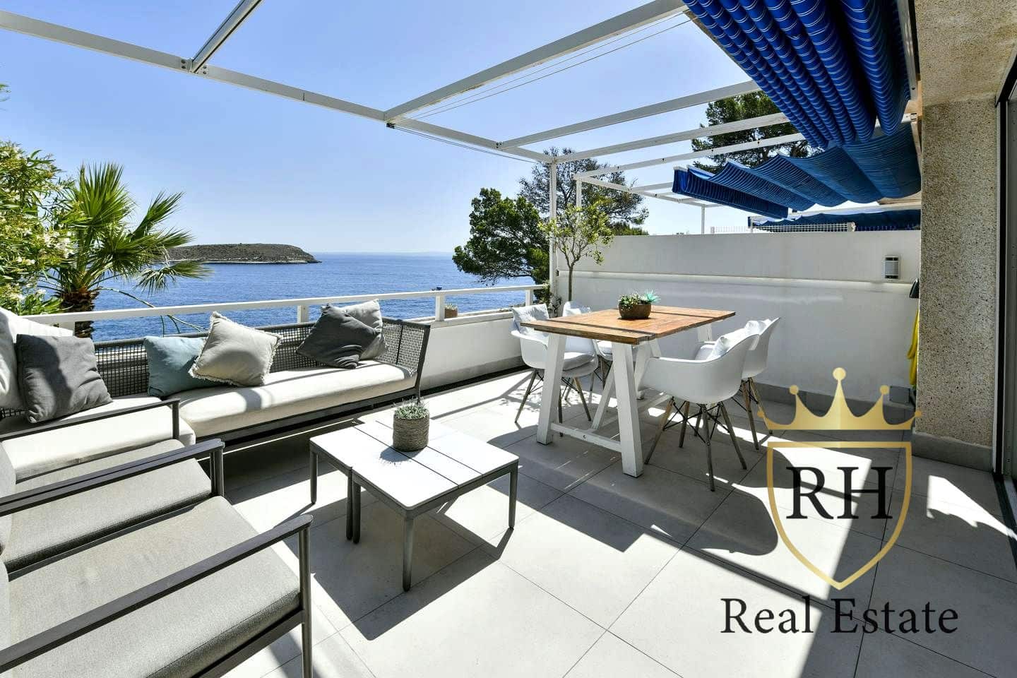 3 bedroom Flat for sale in Cala Vinyes / Cala Vinyas / Cala Vinas with pool garage - € 1,550,000 (Ref: 9895461)