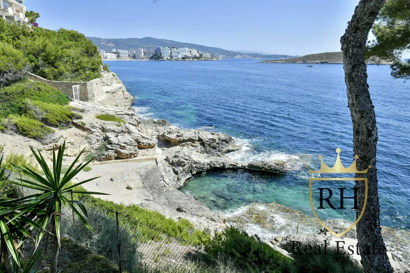 3 bedroom Flat for sale in Cala Vinyes / Cala Vinyas / Cala Vinas with pool garage - € 1,550,000 (Ref: 9895461)