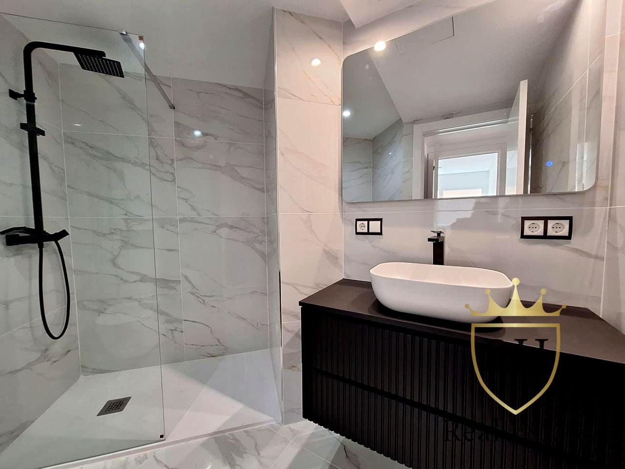 2 slaapkamer Flat te koop in Palma de Mallorca met garage - € 475.000 (Ref: 9948794)