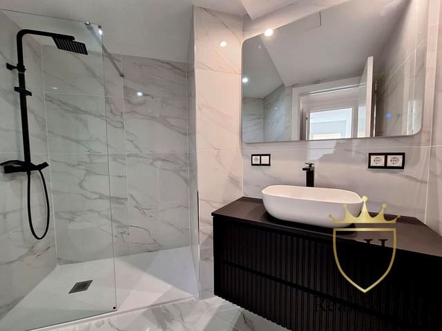 2 slaapkamer Flat te koop in Marques de la Fonsanta, Palma de Mallorca met garage - € 475.000 (Ref: 9948794)