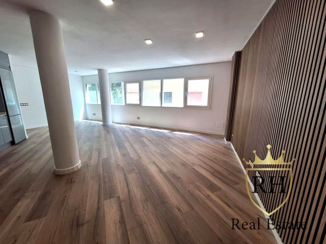 2 slaapkamer Flat te koop in Marques de la Fonsanta, Palma de Mallorca met garage - € 475.000 (Ref: 9948794)