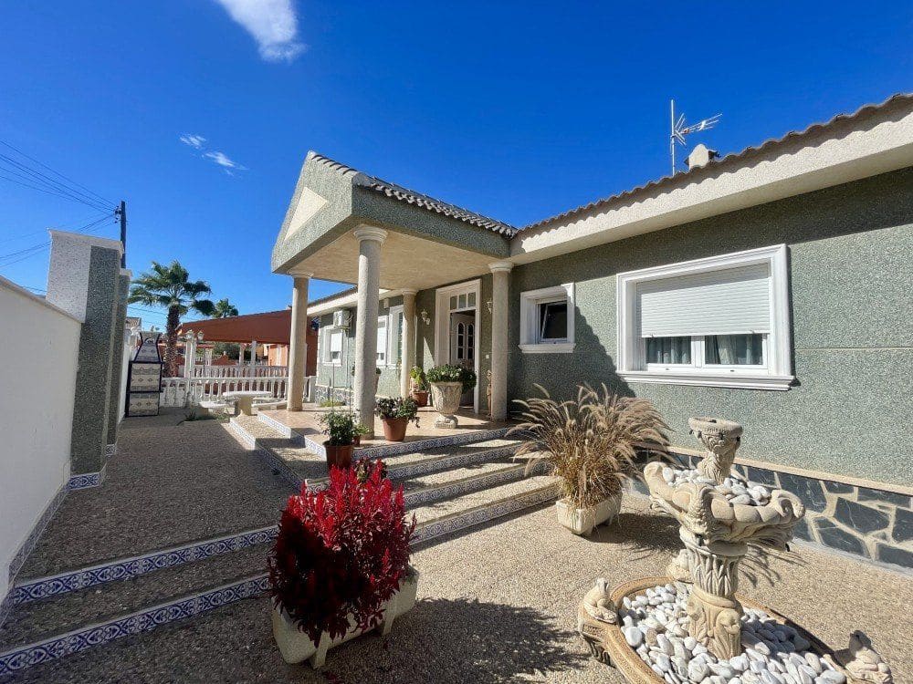 4 camera da letto Villa in vendita in Dona Pepa con garage - 699.900 € (Rif: 10003832)