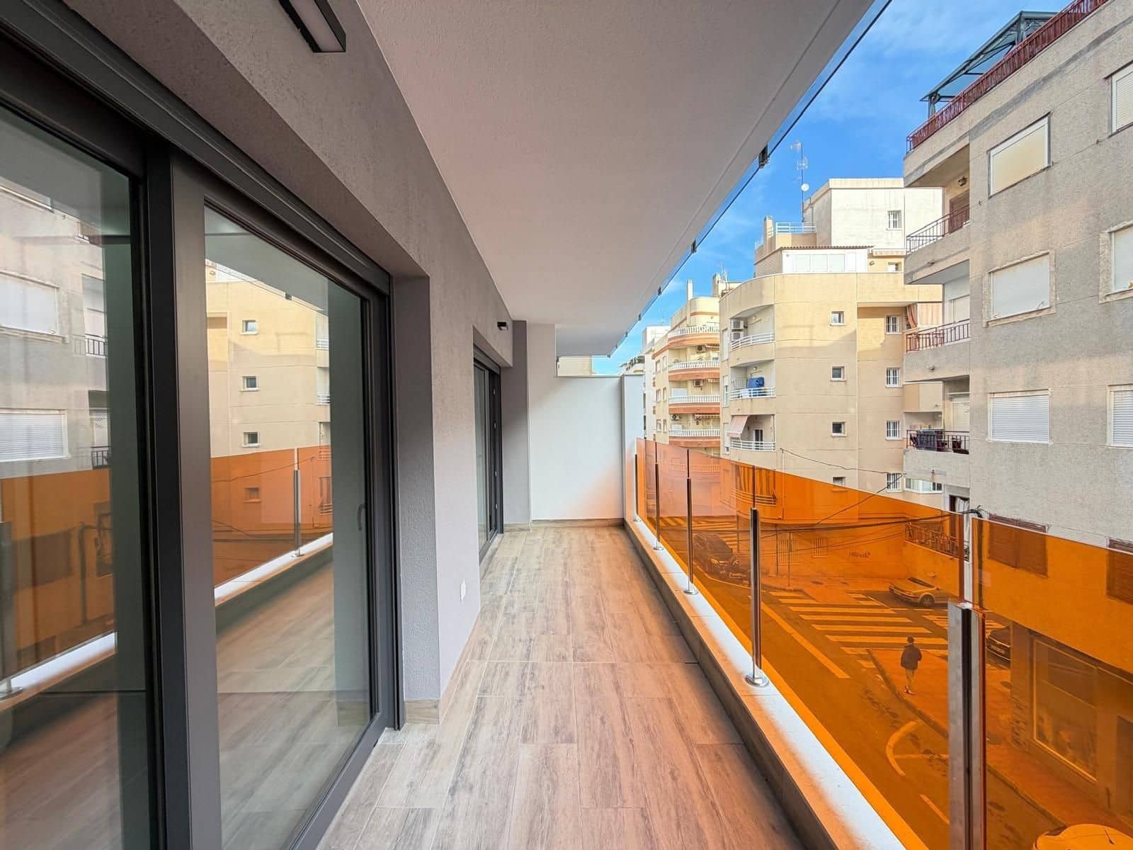 3 sovrum Lägenhet till salu i Torrevieja med pool - 349 000 € (Ref: 10003833)