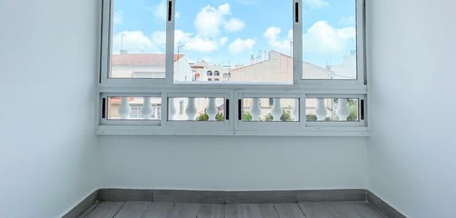 2 bedroom Apartment for sale in Torrevieja - € 140,000 (Ref: 10003837)