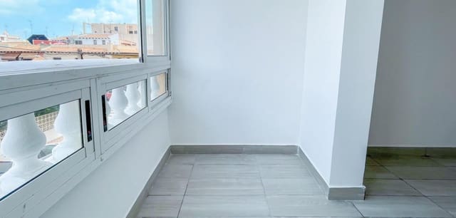 2 bedroom Apartment for sale in Torrevieja - € 140,000 (Ref: 10003837)
