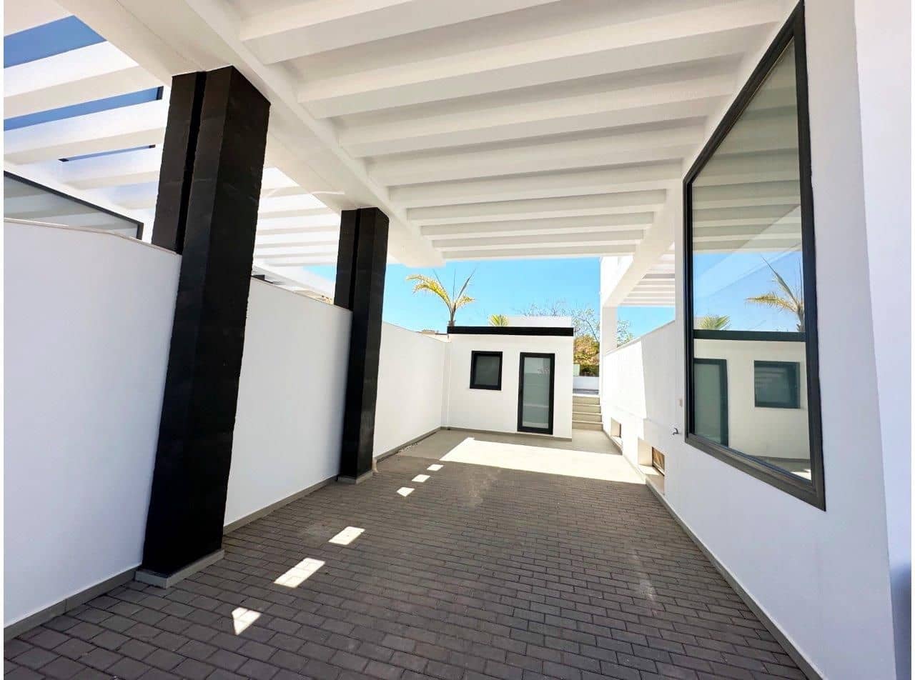 5 makuuhuone Huvila myytävänä paikassa Mar Menor Golf Resort - 1 025 000 € (Ref: 10003843)