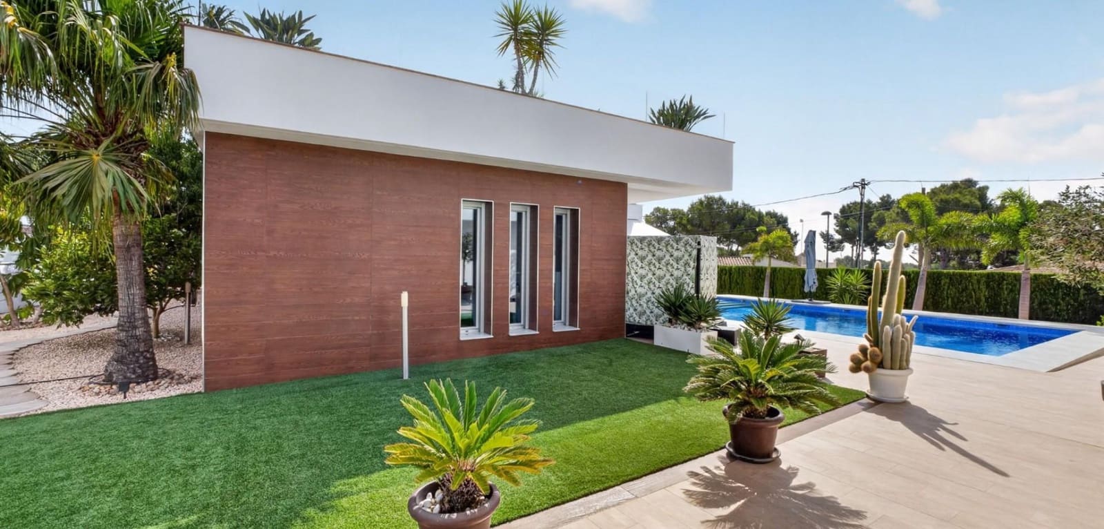 4 Zimmer Villa zu verkaufen in Pinar de Campoverde mit Pool Garage - 1.475.000 € (Ref: 10003845)