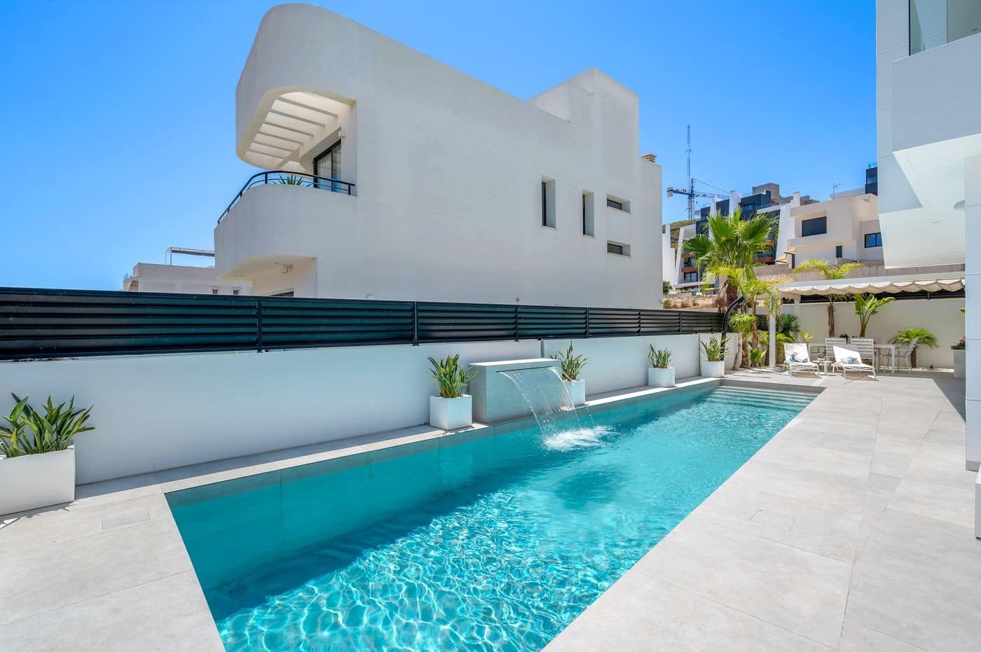 4 soverom Villa til salgs i Guardamar del Segura med svømmebasseng - € 1 250 000 (Ref: 10003847)