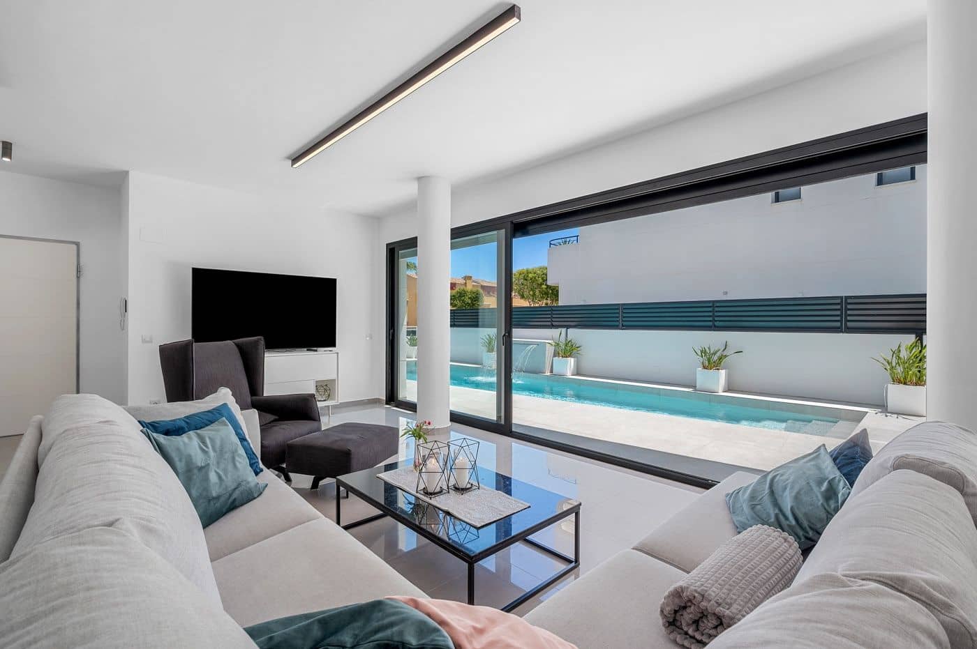 4 soveværelse Villa til salg i Guardamar del Segura - € 1.250.000 (Ref: 10003848)