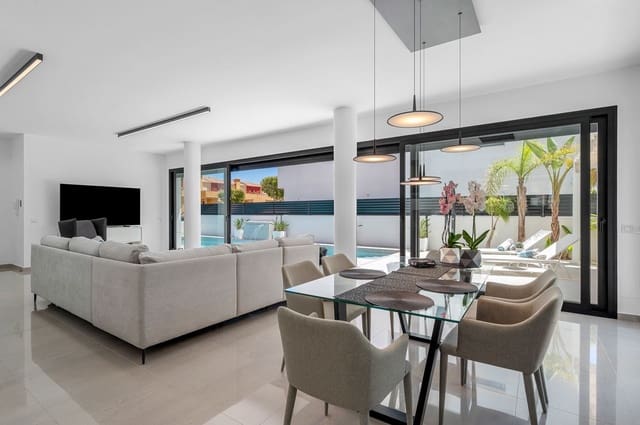 4 soveværelse Villa til salg i Los Secanos, Guardamar del Segura - € 1.250.000 (Ref: 10003848)