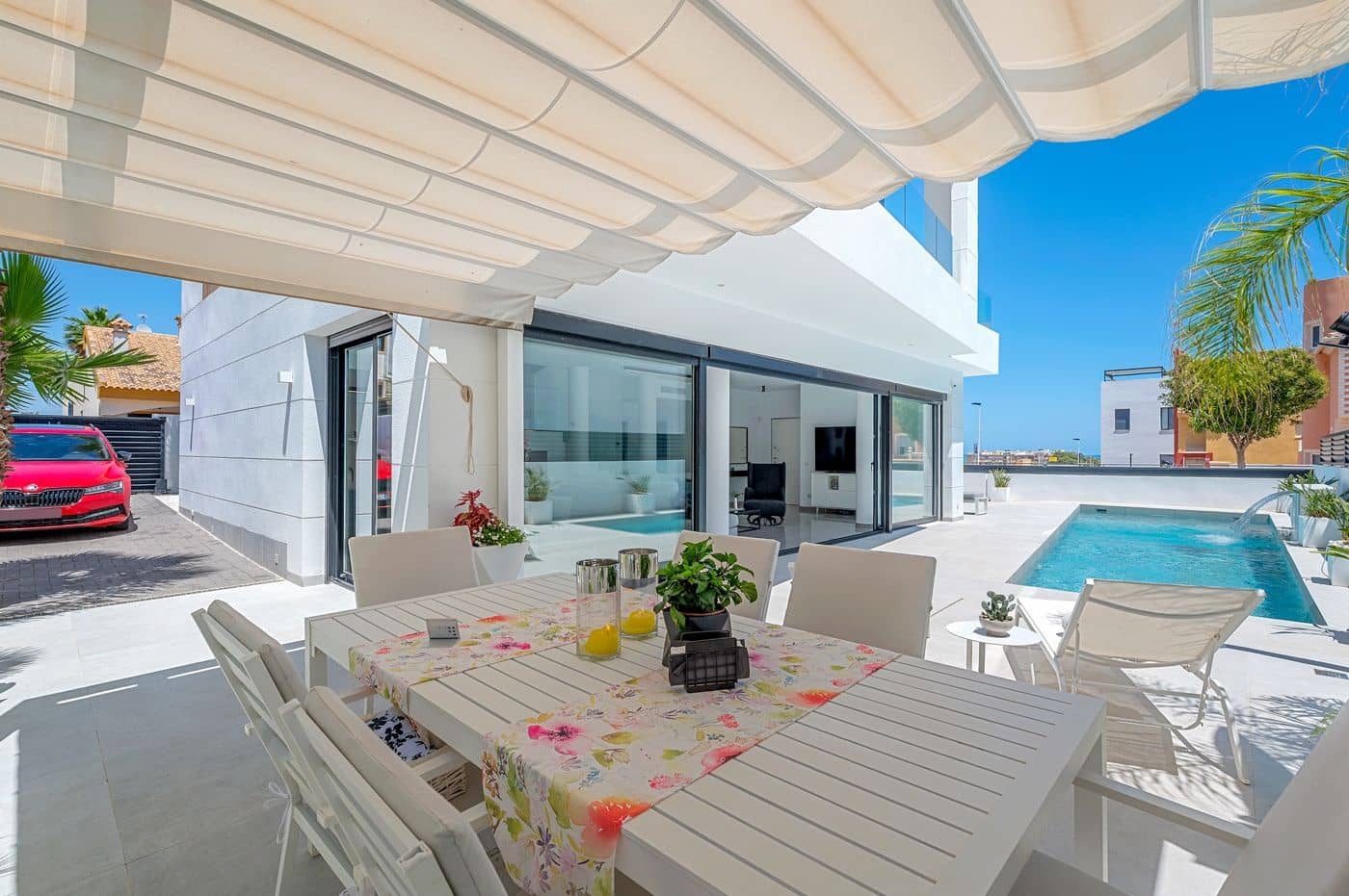 4 soveværelse Villa til salg i Guardamar del Segura - € 1.250.000 (Ref: 10003848)