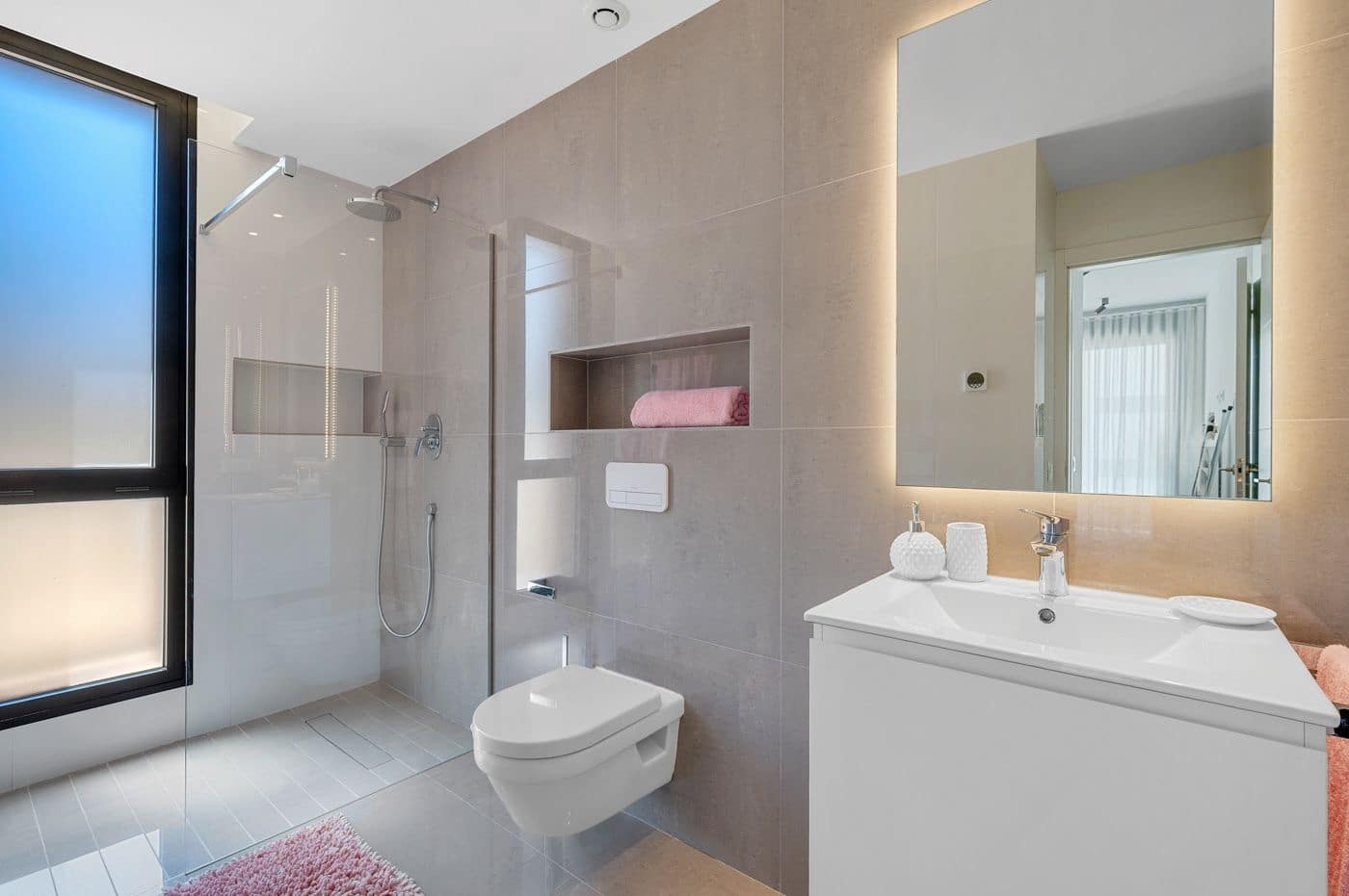 4 soveværelse Villa til salg i Guardamar del Segura - € 1.250.000 (Ref: 10003848)