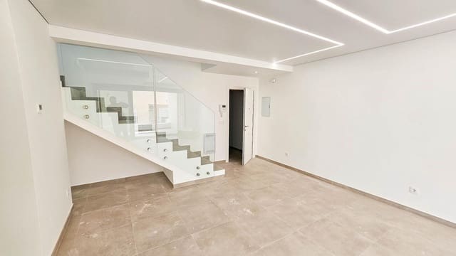 3 Zimmer Penthouse zu verkaufen in Torrevieja - 548.000 € (Ref: 10003851)