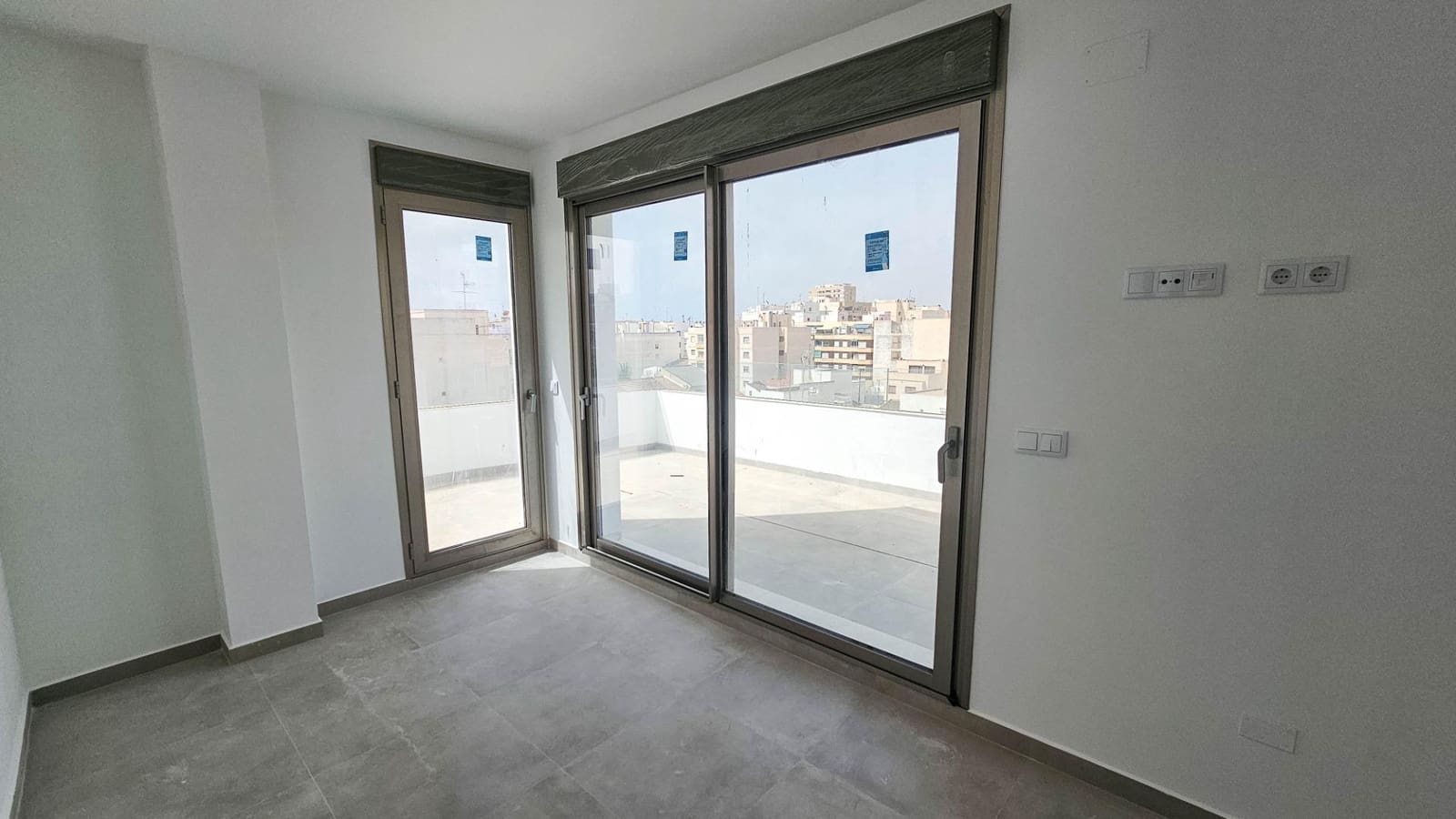 3 Zimmer Penthouse zu verkaufen in Torrevieja - 548.000 € (Ref: 10003851)