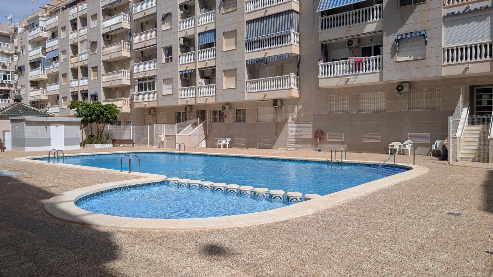 1 Zimmer Apartment zu verkaufen in Torrevieja mit Pool - 113.900 € (Ref: 10003860)
