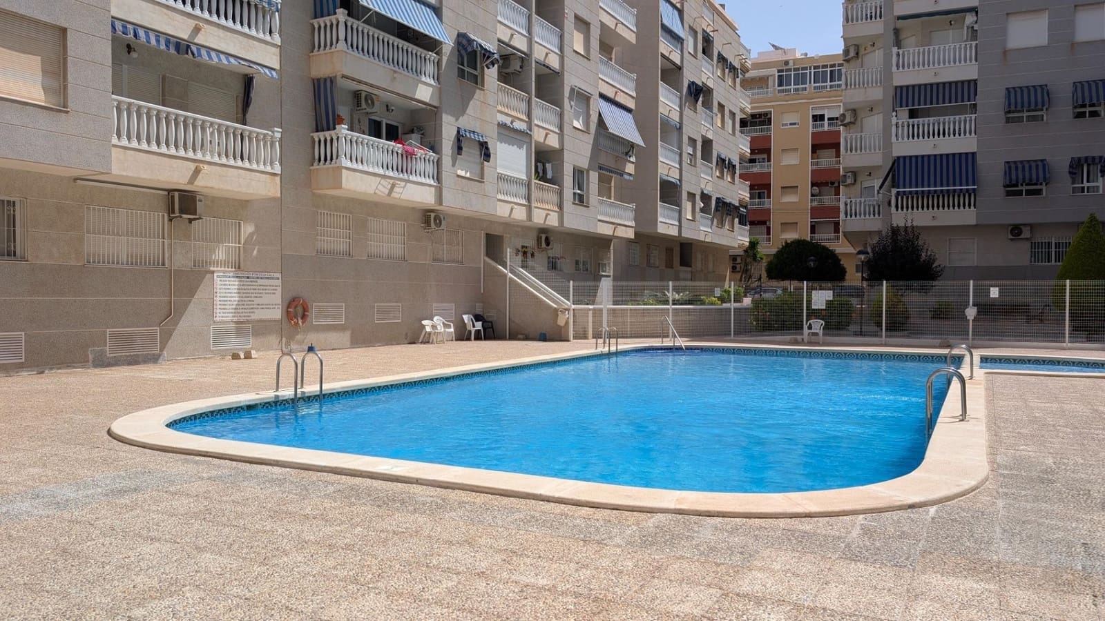 1 Zimmer Apartment zu verkaufen in Torrevieja mit Pool - 113.900 € (Ref: 10003860)