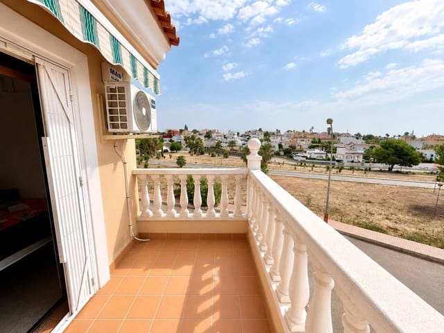 Chalet de 2 habitaciones en Las Filipinas en venta - 218.000 € (Ref: 10005764)