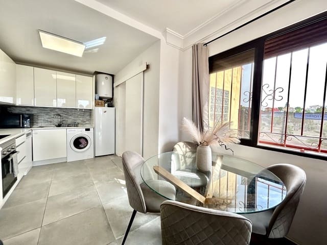 Chalet de 2 habitaciones en Las Filipinas en venta - 218.000 € (Ref: 10005764)