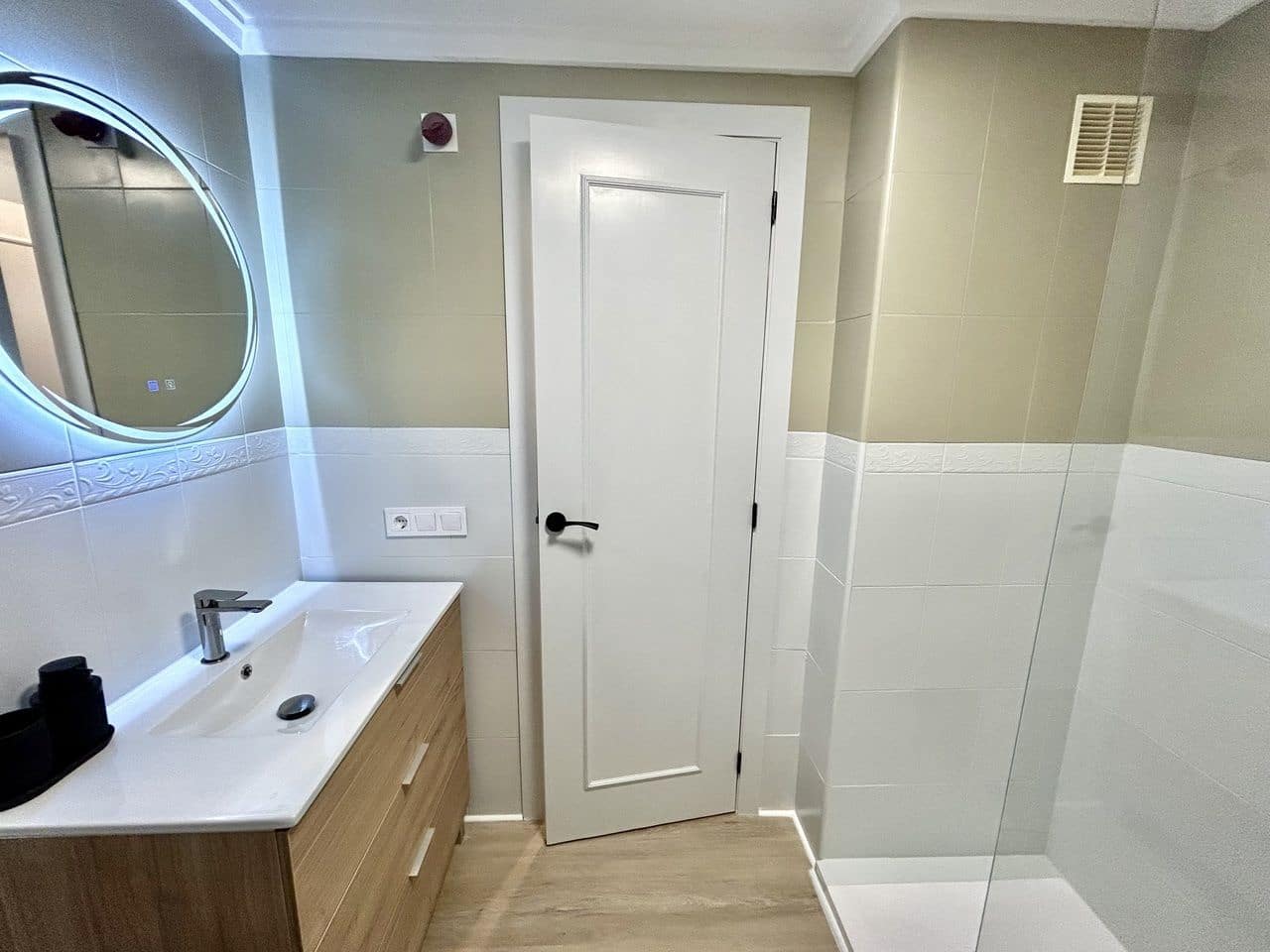 Apartamento de 1 habitación en Torrevieja en venta - 149.000 € (Ref: 10006386)