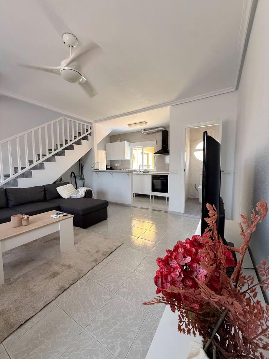 2 soveværelse Lejlighed til salg i Torrevieja med swimmingpool - € 159.900 (Ref: 10006391)