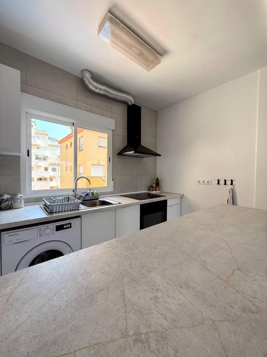 2 soveværelse Lejlighed til salg i Torrevieja med swimmingpool - € 159.900 (Ref: 10006391)