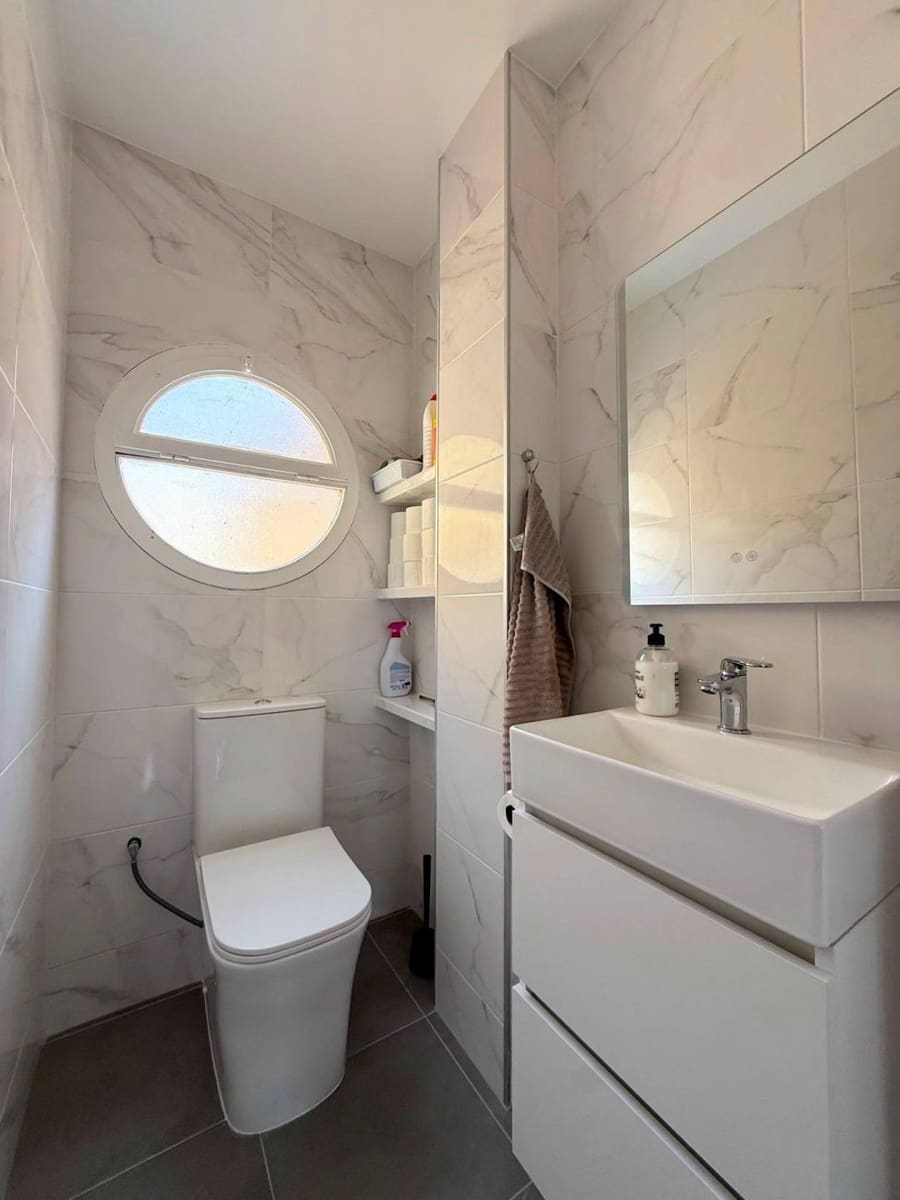2 soveværelse Lejlighed til salg i Torrevieja med swimmingpool - € 159.900 (Ref: 10006391)