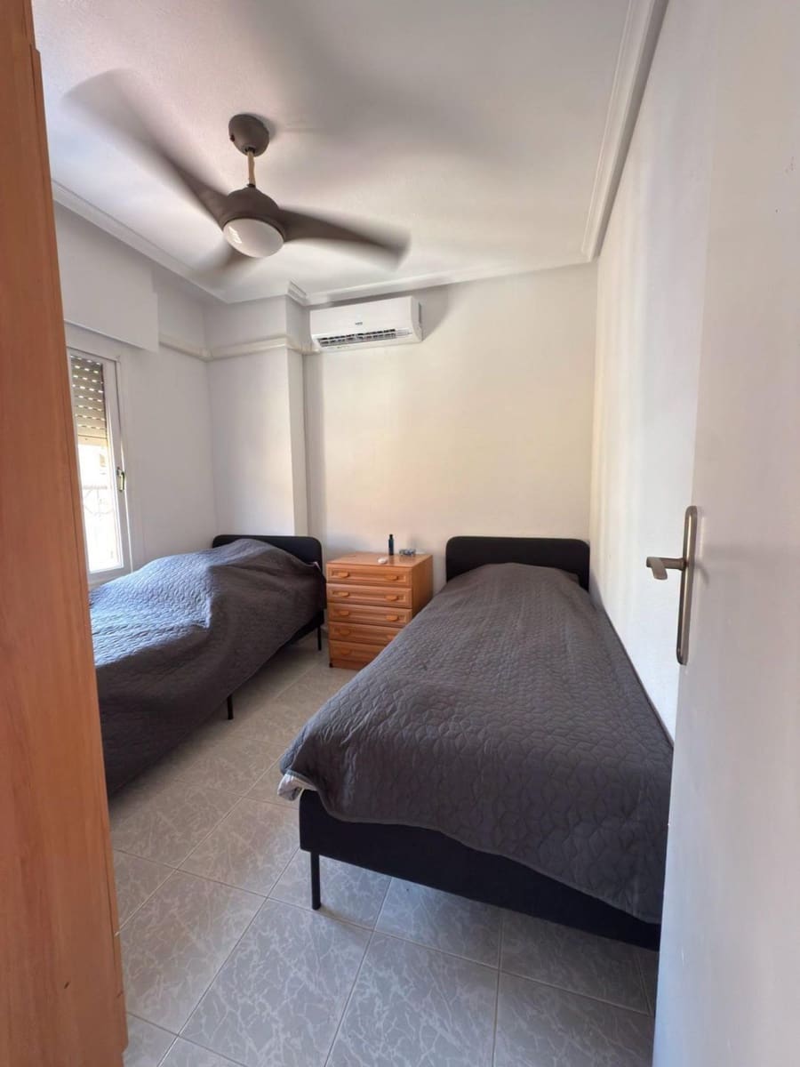 2 soveværelse Lejlighed til salg i Torrevieja med swimmingpool - € 159.900 (Ref: 10006391)