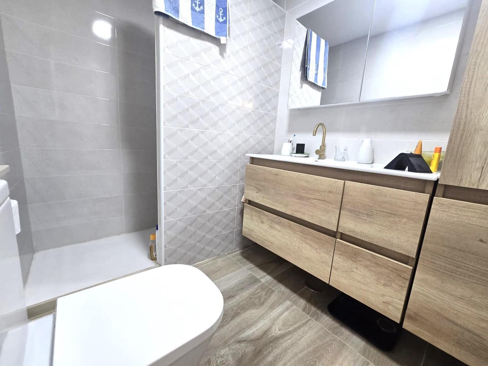 3 slaapkamer Huis te koop in La Siesta met zwembad - € 290.000 (Ref: 10006395)