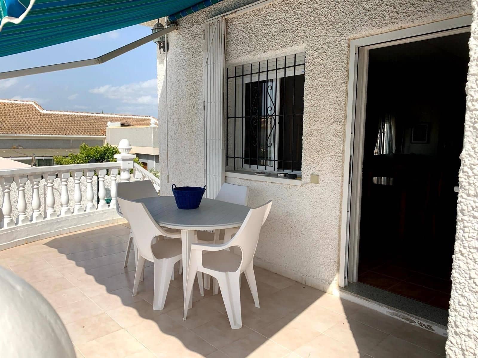 5 quarto Moradia em Banda para venda em Torrevieja com piscina - 345 000 € (Ref: 10007249)