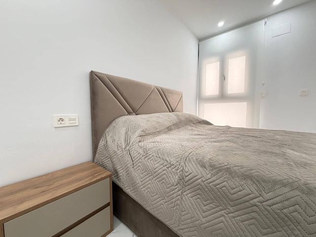 2 soveværelse Lejlighed til salg i Torrevieja med swimmingpool - € 289.900 (Ref: 10009234)