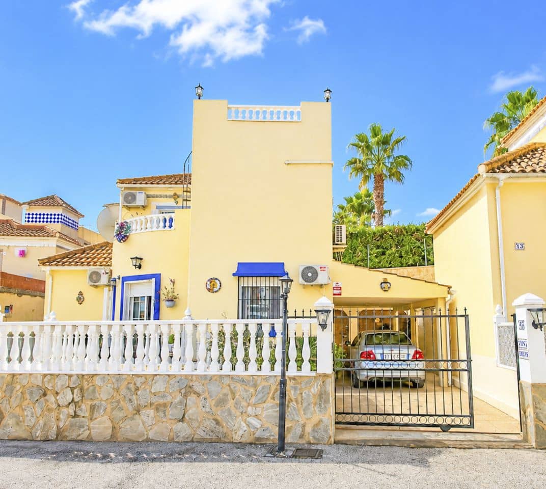 3 Zimmer Villa zu verkaufen in Filipinas - 269.995 € (Ref: 10011590)