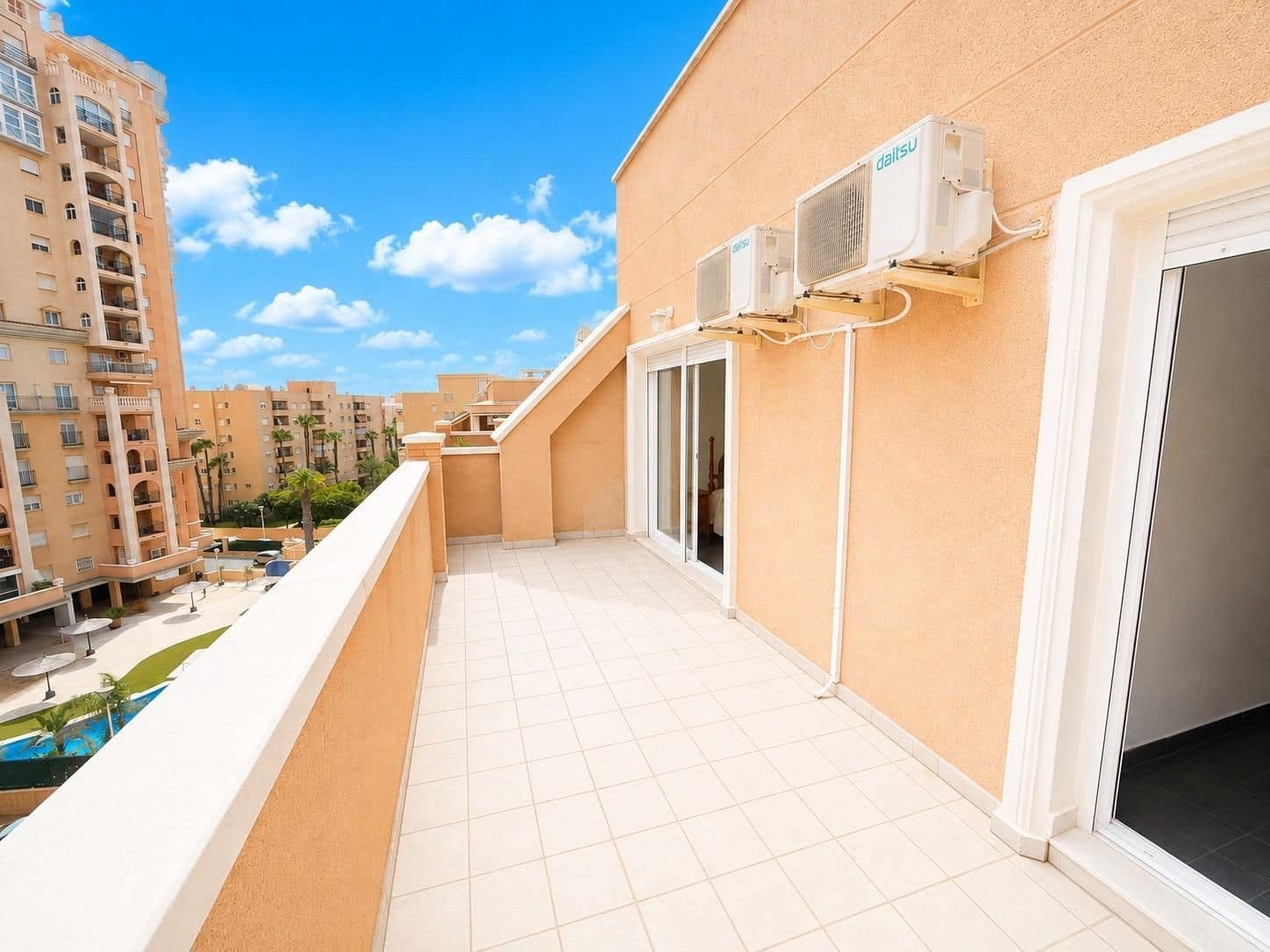 2 soveværelse Penthouse til salg i Torrevieja med garage - € 180.000 (Ref: 10011592)