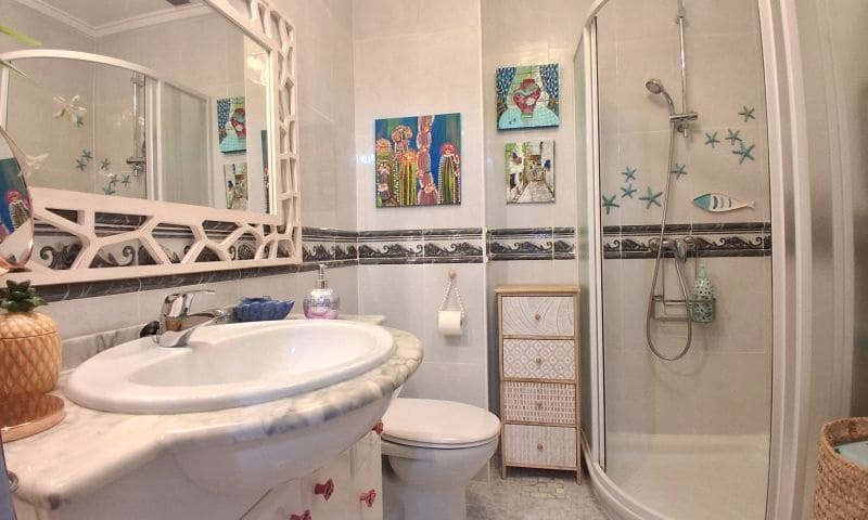 Apartamento de 2 habitaciones en Torrevieja en venta - 199.000 € (Ref: 10013462)