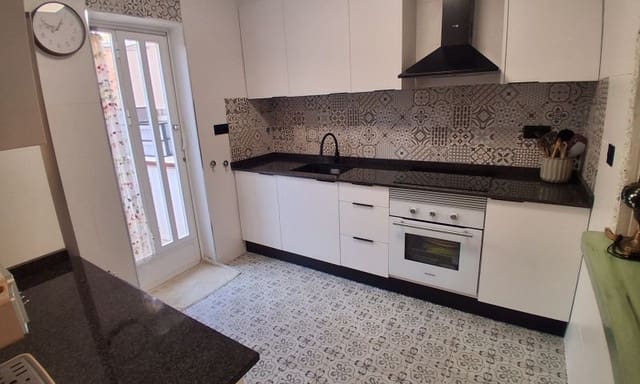 Apartamento de 2 habitaciones en Centro, Torrevieja en venta - 199.000 € (Ref: 10013462)
