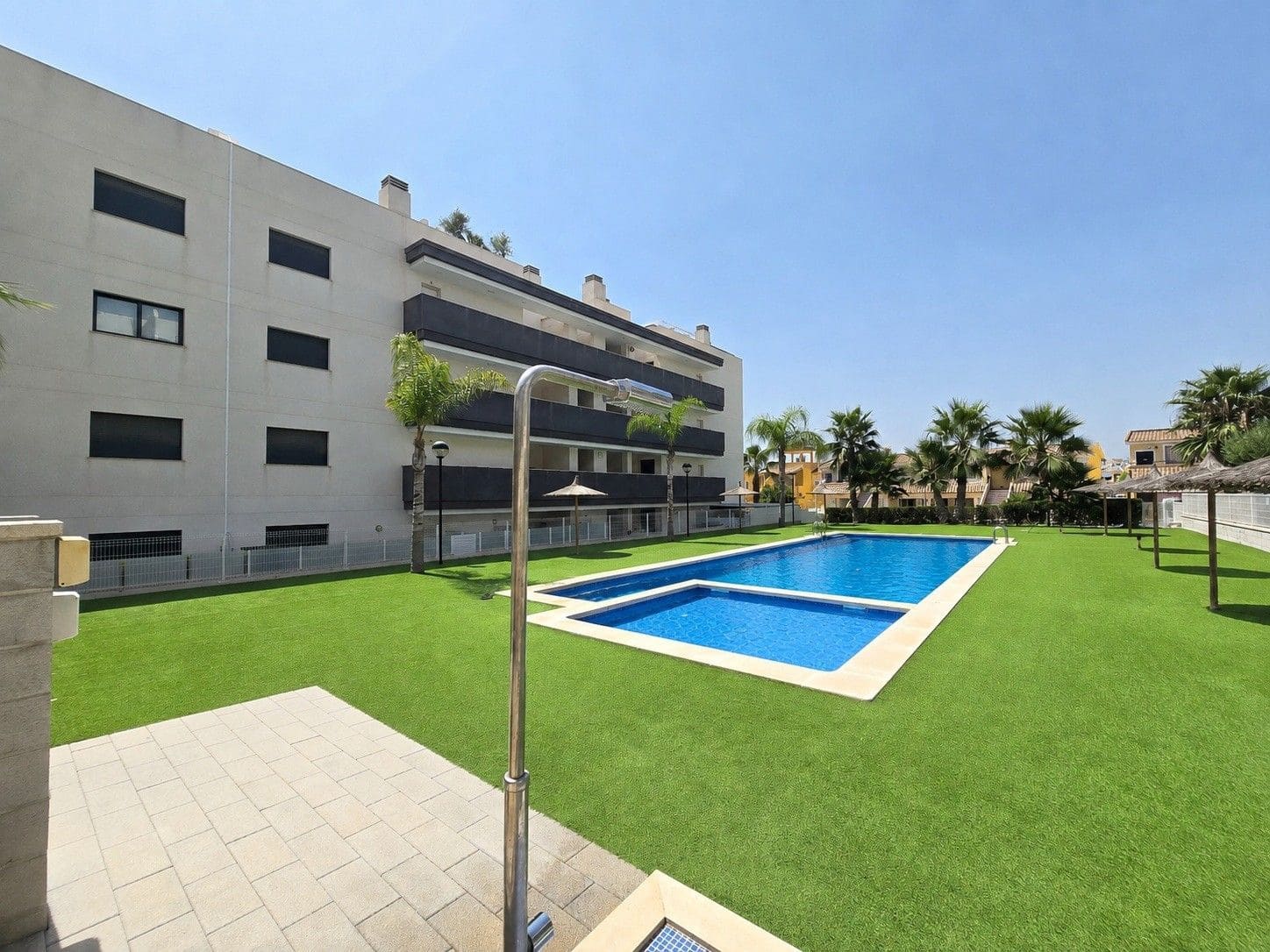 2 bedroom Apartment for sale in Filipinas with garage - € 229,000 (Ref: 10013465)