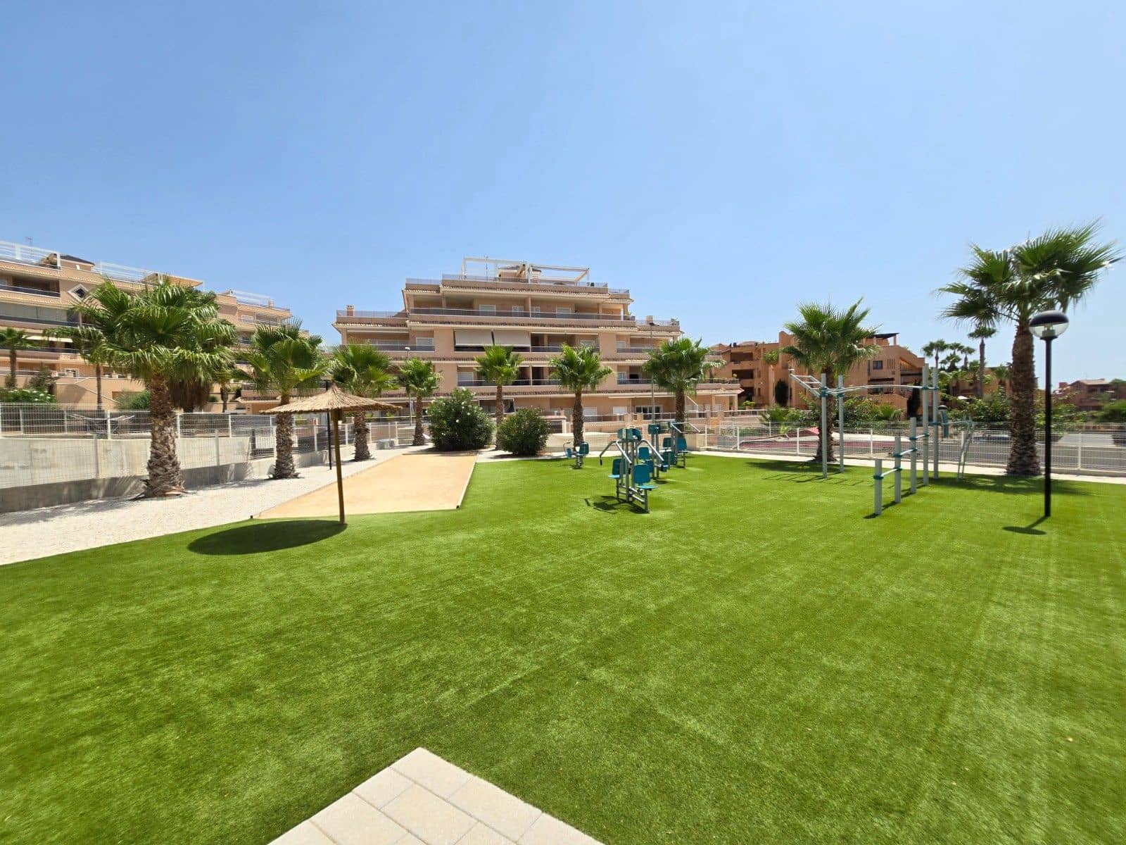 2 bedroom Apartment for sale in Filipinas with garage - € 229,000 (Ref: 10013465)