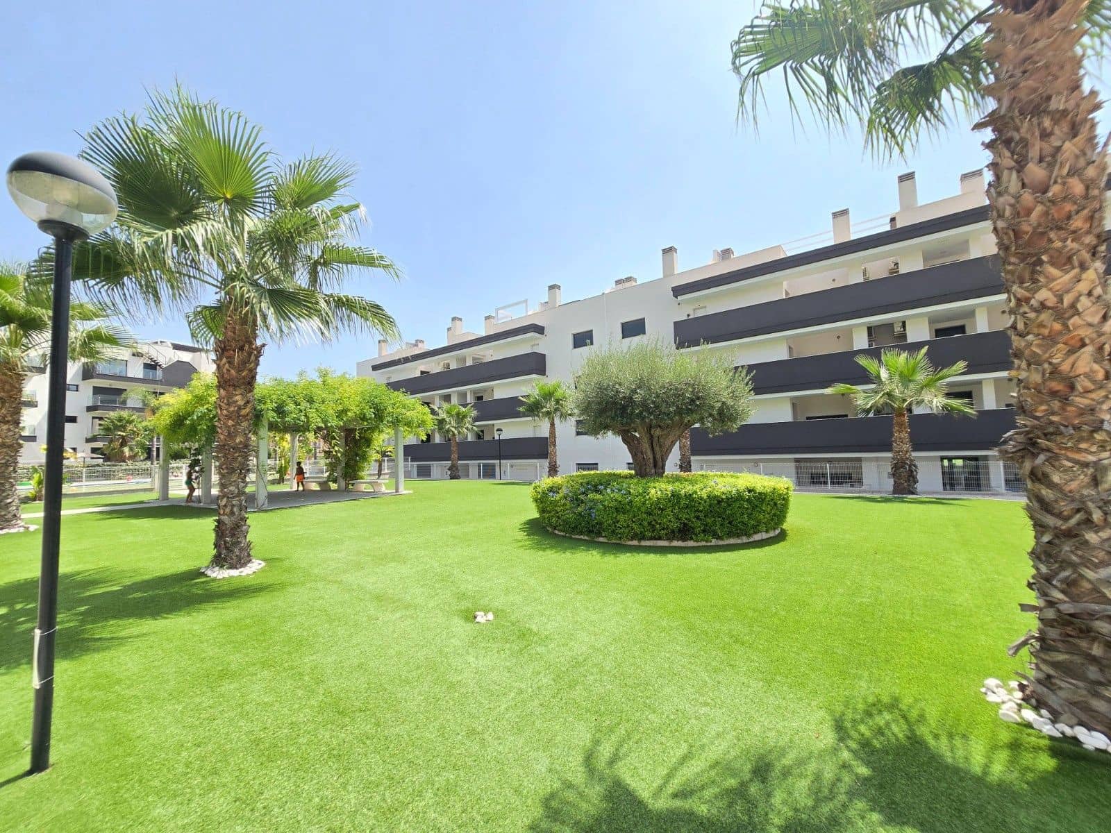 2 bedroom Apartment for sale in Filipinas with garage - € 229,000 (Ref: 10013465)