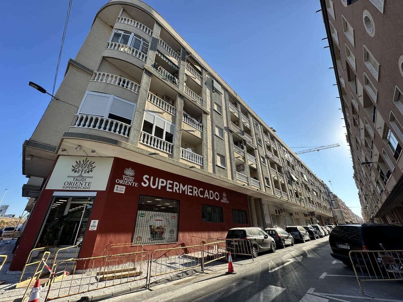 3 soveværelse Lejlighed til salg i Torrevieja - € 185.900 (Ref: 10013466)
