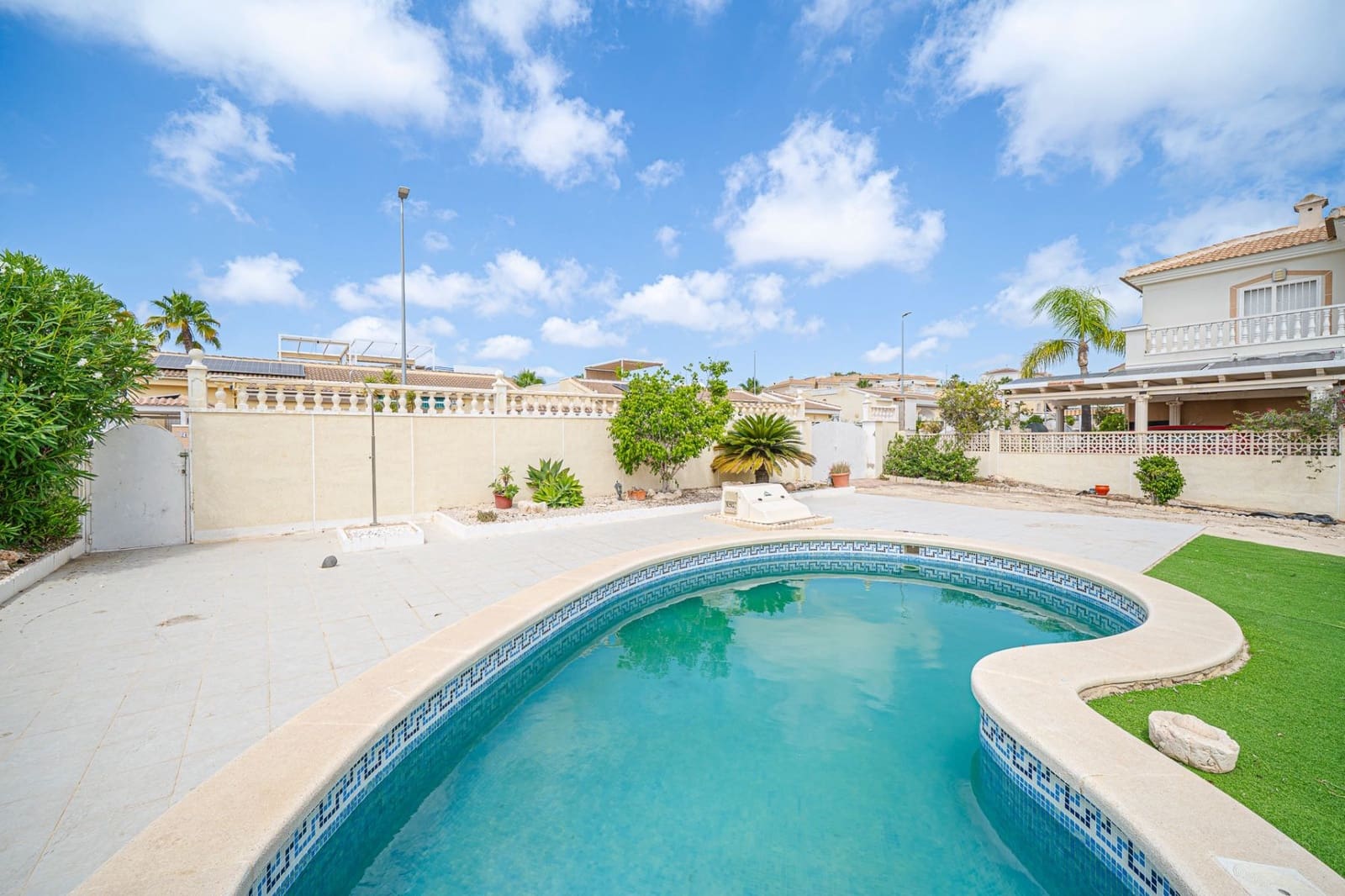 3 Zimmer Villa zu verkaufen in Dona Pepa - 399.000 € (Ref: 10013469)
