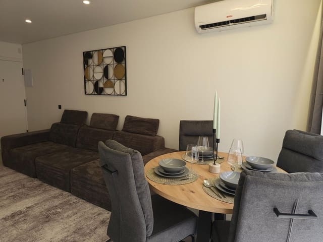 Bungalow de 3 habitaciones en Los Europeos, Torrevieja en venta - 334.900 € (Ref: 10013475)